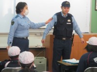 警察官の持ち物を学びました！