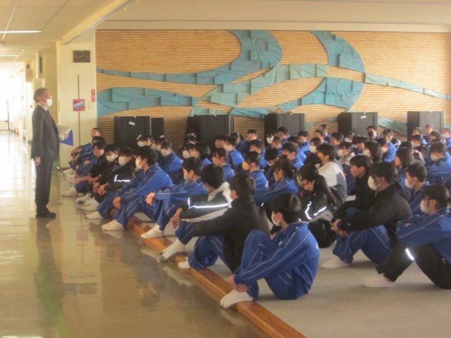 061220_3年学年集会.JPG